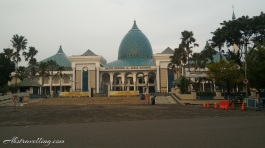 Masjid Al-Akbar Surabaya -- Depan